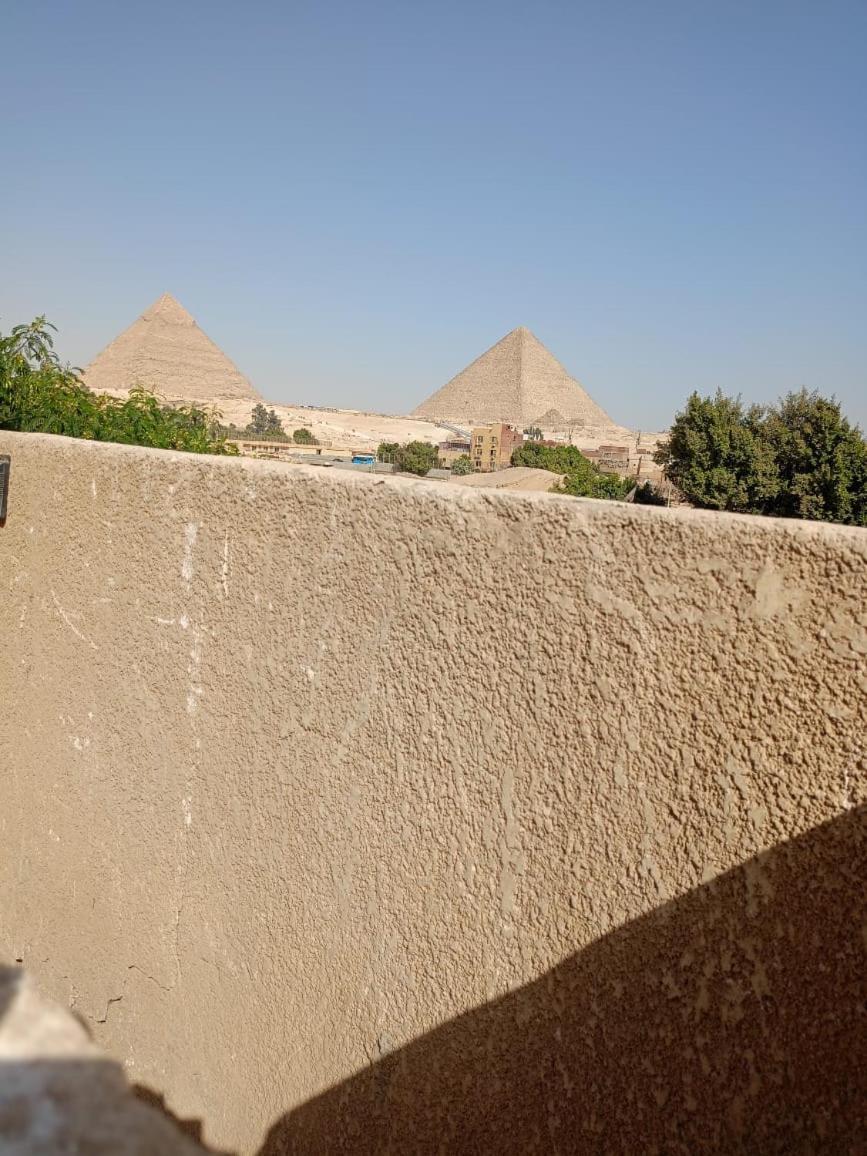 Youssef Pyramids Apartment