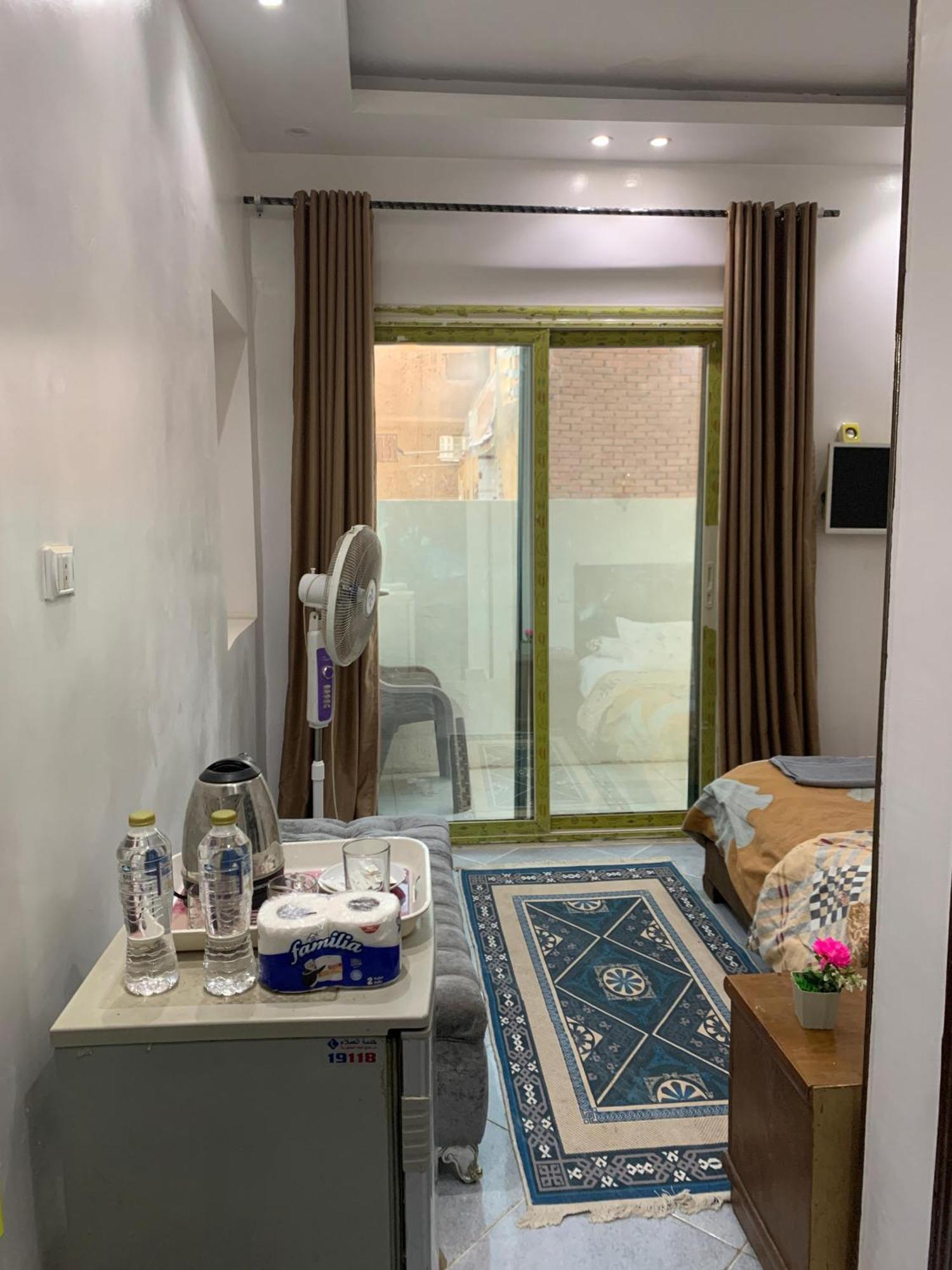 Youssef Pyramids Apartment